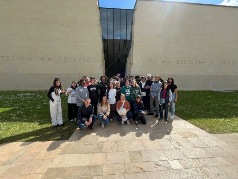 Lire la suite à propos de l’article Sortie au mémorial de Caen