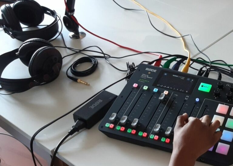 Lire la suite à propos de l’article Playlist des 2FLE – Les élèves partagent leur chanson préférée