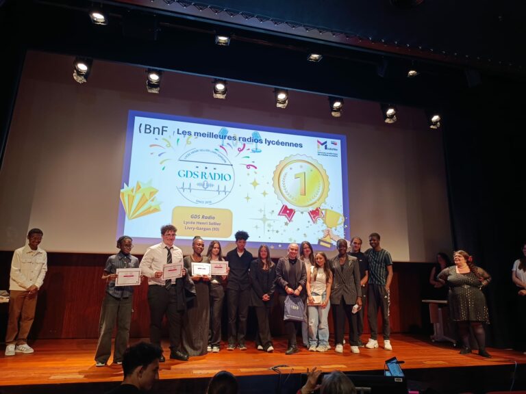 Lire la suite à propos de l’article 1er prix académique pour la radio du lycée !!