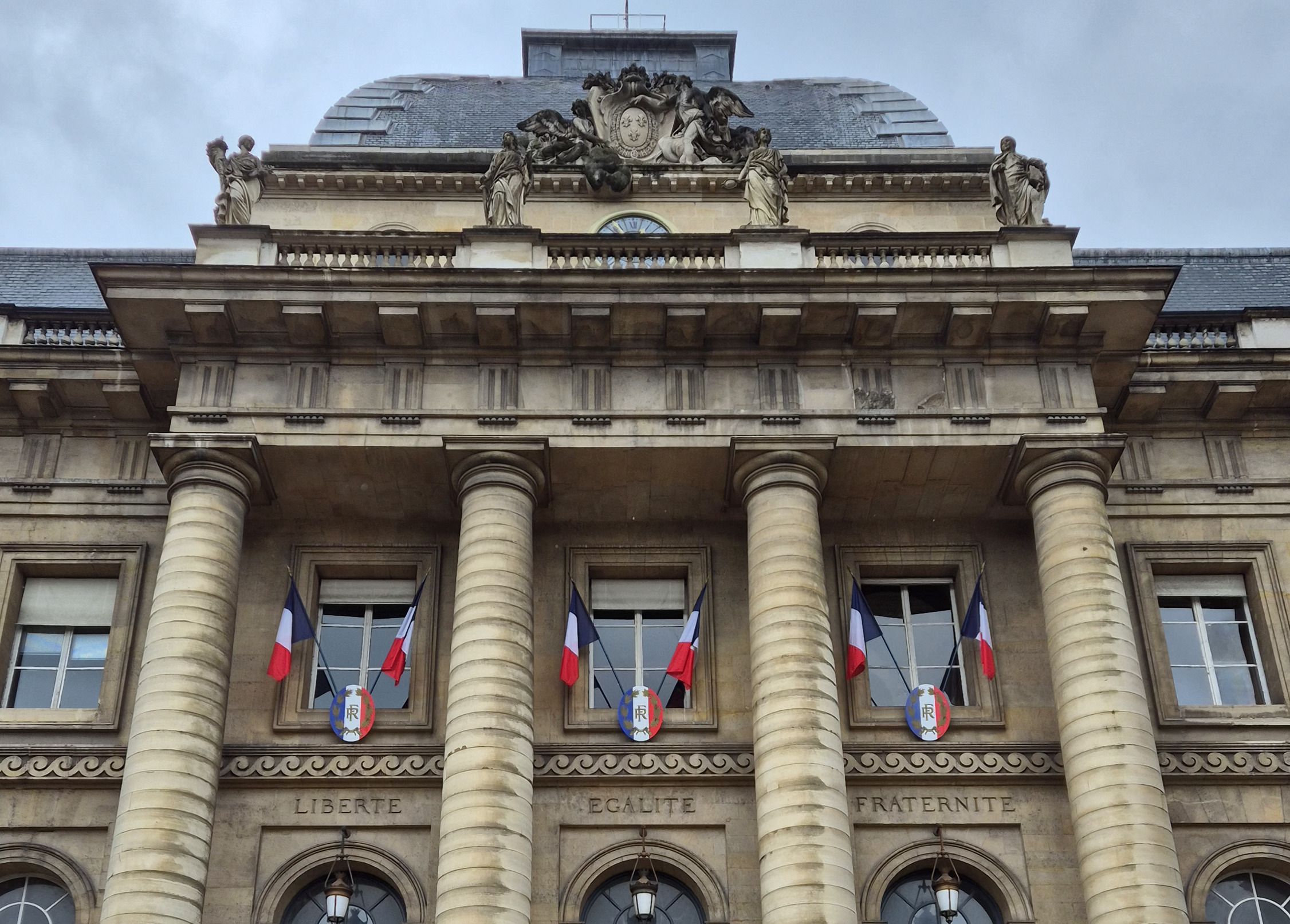 You are currently viewing Les Terminales ST2S 2 assistent à des procès !